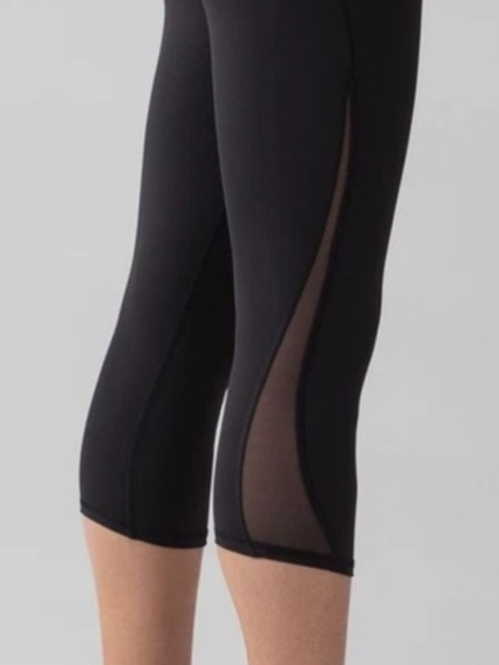 Lululemon Black Train Times 17" Crop Leggings Sz 6 - Picture 3 of 6